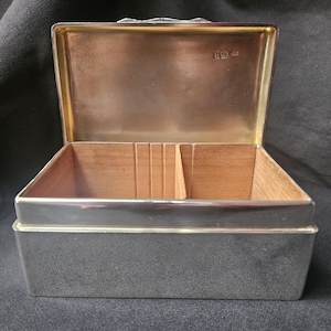 Antique  English  Sterling Silver Mappin and web Higned box 1900&#39;s (hallmarks)