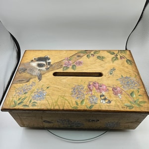 Schöne handbemalte Taschentücherbox