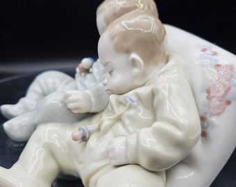 Lladro Little Dreamers Figurine, Number 5772 Retired, Made in