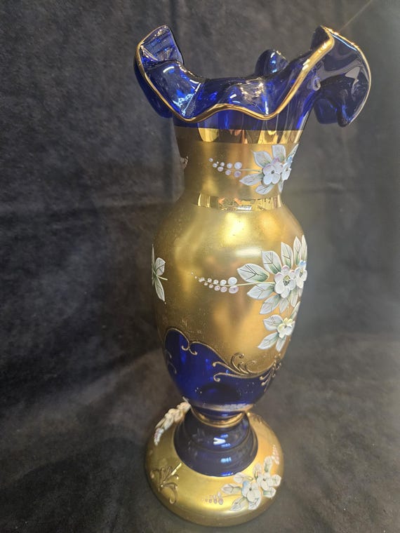 ボヘミアンクリスタル　 青色ガラス花瓶 金色装飾付き ボヘミアンクリスタル 青色ガラス花瓶 金色装飾付き