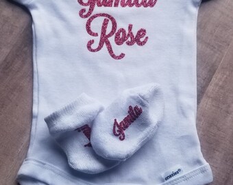 Body y calcetines de bebé personalizados