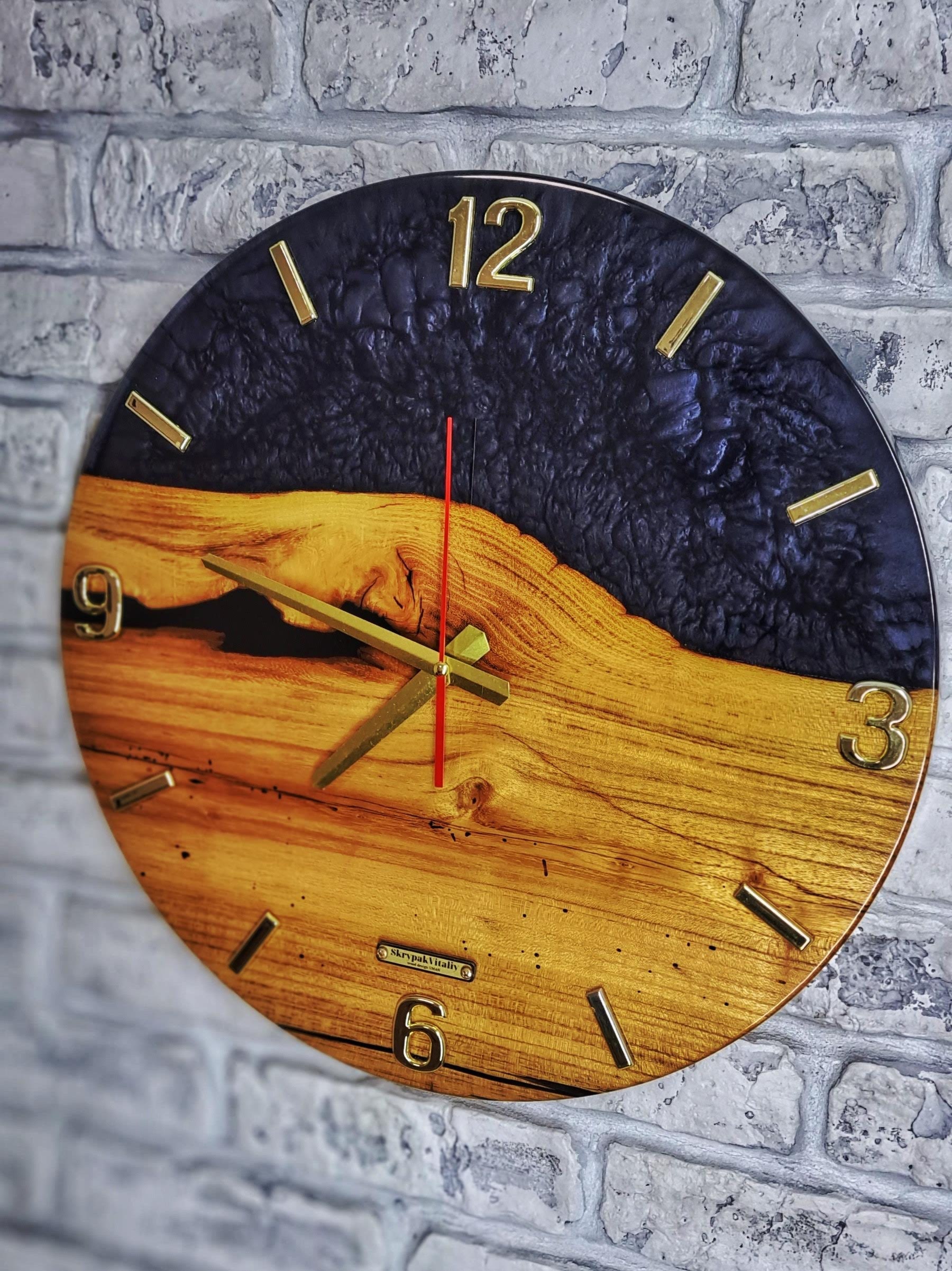 Stylish Wall Clock, Made of Epoxy Resin, Home Gift, Interior, Wooden