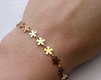 Armband mit kleinen Blumen in Gold  filigran, zierlich, Geschenk, Freundschaftsarmband, Geburtstag, beste Freundin, Mama, Frau,