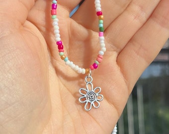 Collana di perle fatta a mano colorata con fiore pendente, luna o sole, oro, argento, regalo, fidanzata, compleanno, boho