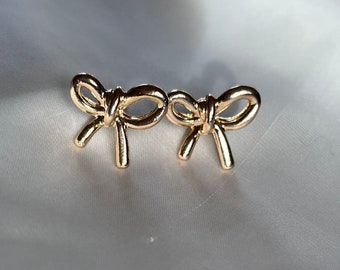 Boucles d'oreilles en forme de nœud en or, petites, boucles d'oreilles, cadeau pour petite amie, femme, doux, élégant, bijoux de mariée