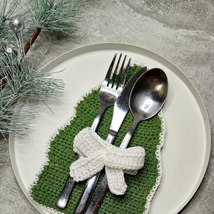 Christmas Tree Crochet Cutlery Holder Pattern (PDF)