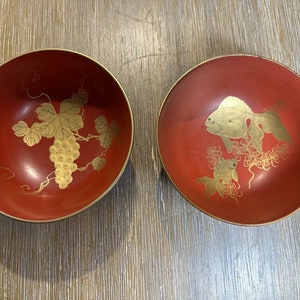 Two VTG/Antique Asian Lacquer Ware Bowls - Goldfish & Grapes Design in Gold