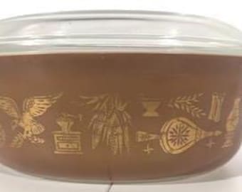Vintage Pyrex Casserole Dish with Lid American Heritage Pattern