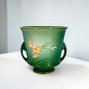 Vintage 1930’s Roseville IXIA Green Vase Pottery Planter