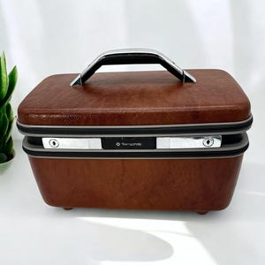 Vintage Samsonite Brown Silhouette Makeup Cosmetic Hard Train Case - WITH KEYS!