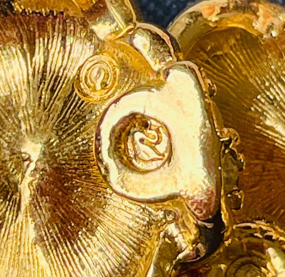 Vintage Swarovski Crystal Pave Gold Clip Earrings… - image 7