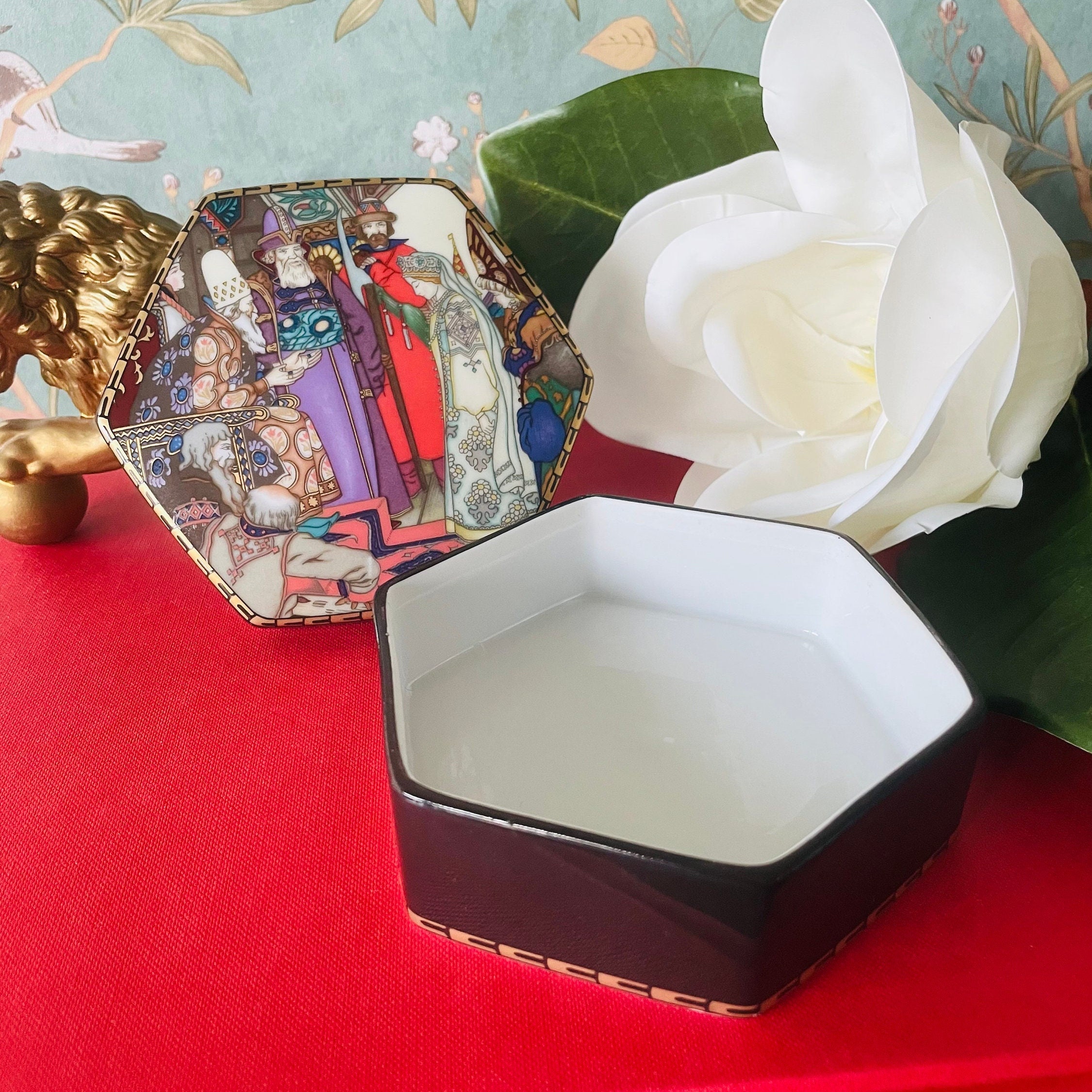 Vintage Snow Maiden Box | Villeroy & Boch 1980s Fairy Tale