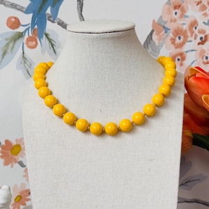 ras de cou vintage Marvella en perles de lucite jaune | Collier de perles des canaris des années 1950 | Bijoux tendance rétro Mid-Century