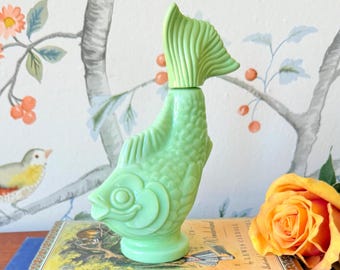 Vintage Avon Jade Glass Koi Fish Parfymflaska: Sea Spirit Topaze Oil, 1973