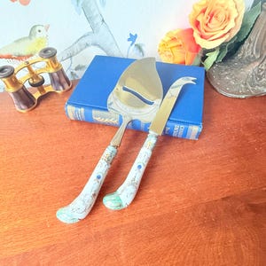 Vintage Cheese Knife Set | Hand Painted Porcelain Handles | Stainless Steel Sheffield England Blades | Housewarming Gift | Cottagecore Decor