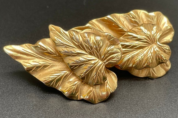 Vintage Monet Brushed Gold Double Layer Fig Leaf … - image 8