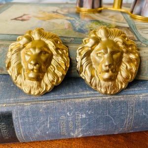 Vintage Lion Head Earrings | 1980s Gold Statement Studs | Bold Animal Pierced Jewelry | Retro Glam Gift for Her