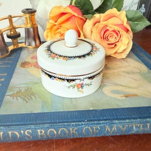 Wedgwood England Osborne Trinket Box | Vintage 1980s Finial Lidded Box | Floral Bone China Keepsake | Chateaucore Gift | Classic Decor
