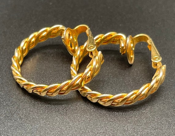 Vintage Crown Trifari Gold Braided Hoop Clip On E… - image 2