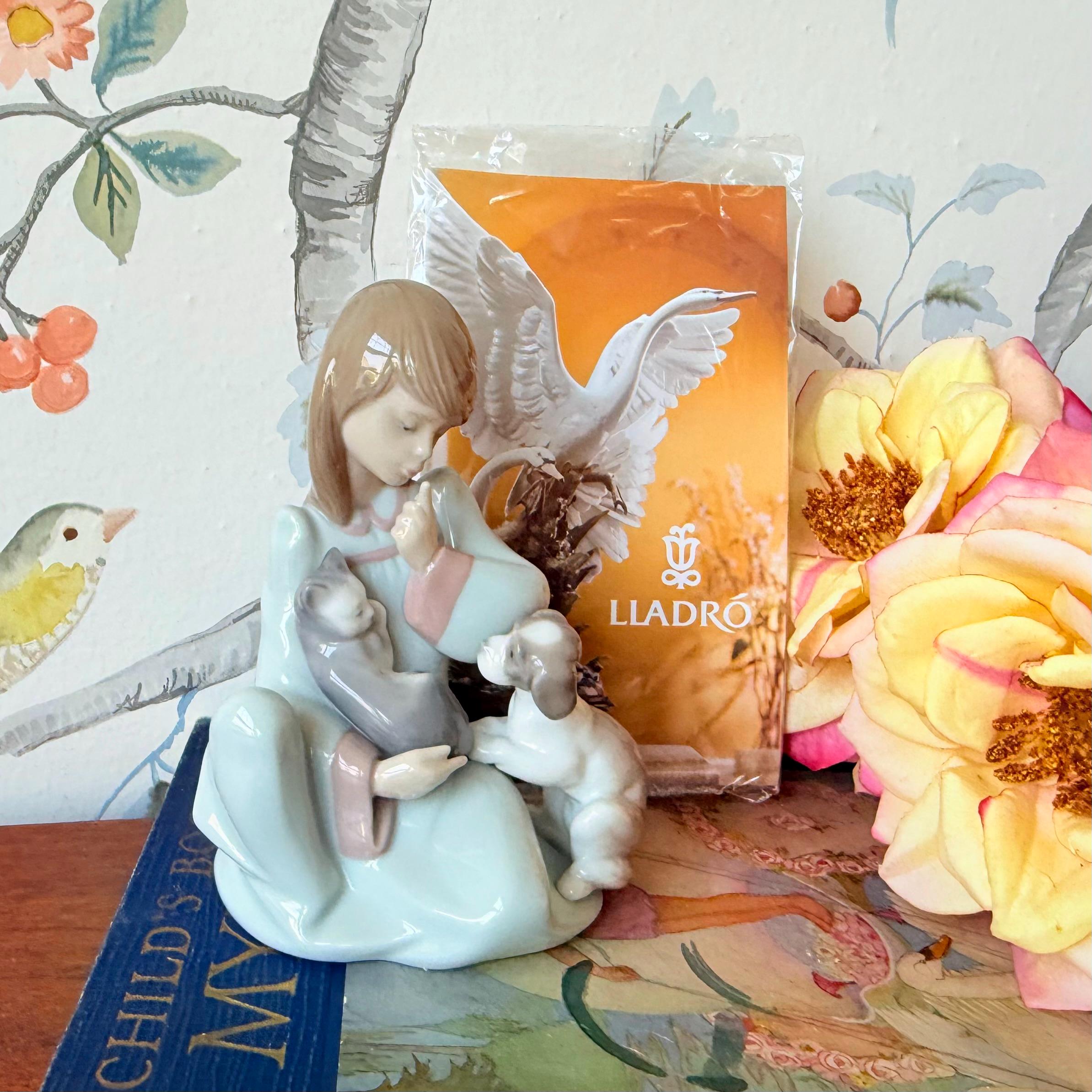 ヴィンテージ リヤドロ フィギュア：「猫のお昼寝」女の子と子猫