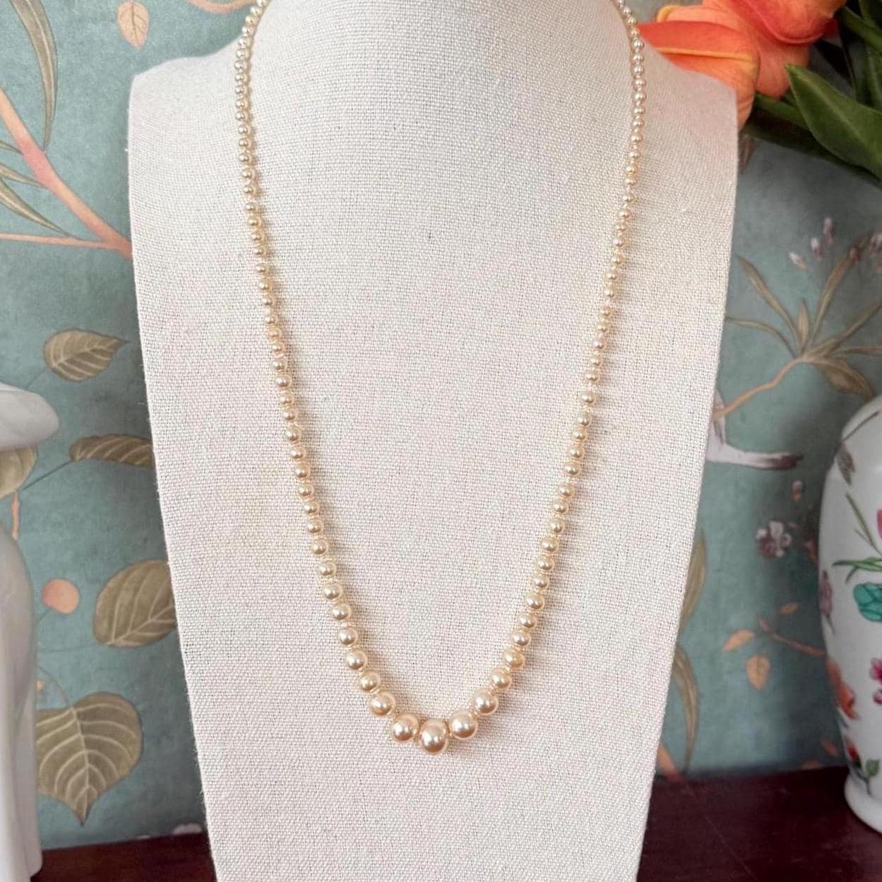 アクセサリー pearl Vintage Graduated Pearl Necklace 19” | Cream Faux Pearls | 1960s