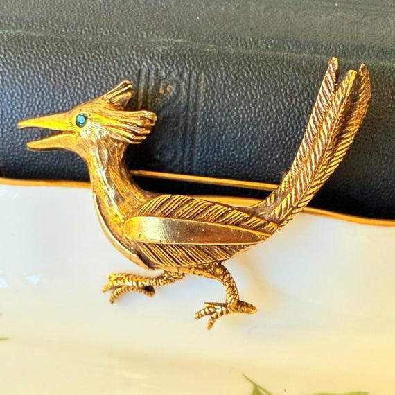Jeanne Roadrunner Brooch | 1950s Gold Bird Pin With Green Crystal