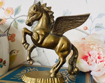 Estatua de Pegaso de latón vintage / Figura de caballo alado de mediados de siglo, década de 1960 / Decoración de fantasía mítica coleccionable