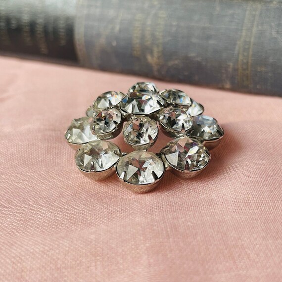 Vintage Weiss Sparkling Crystal Rhinestone Cluste… - image 2