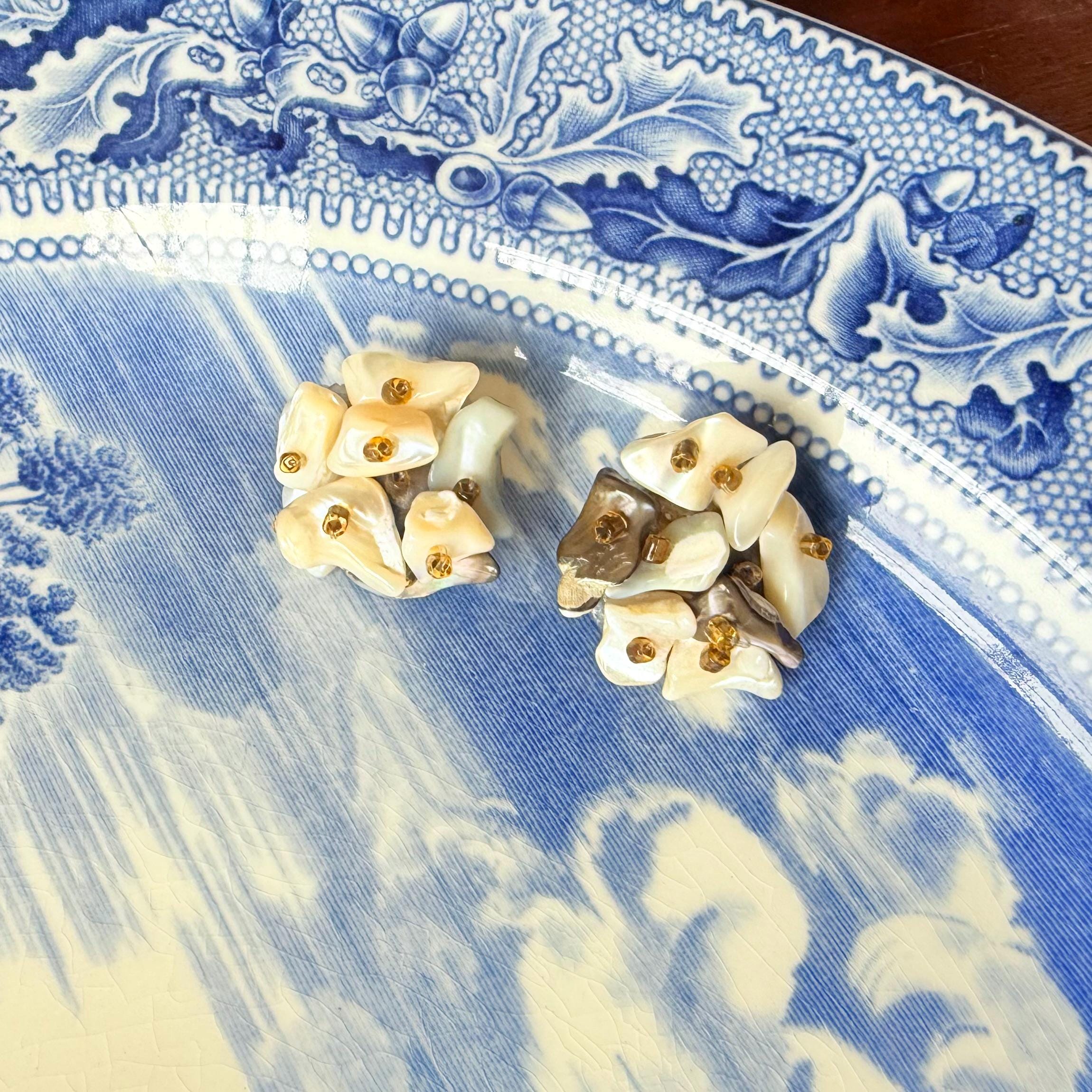 ★VINTAGE HOLLYWOOD★ Petit Twinkle Ribbon Pearl Earrings_VH Vintage Earrings Japan Clip Pearl - Etsy