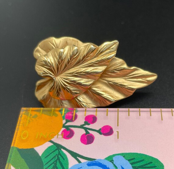 Vintage Monet Brushed Gold Double Layer Fig Leaf … - image 9