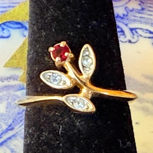 Vintage Avon Spray Cocktail Ring | Ruby Red Crystal Floral Ring | 1982 Avon Gold Ring | Size 6.5