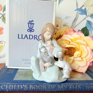 Vintage Lladro Figurine: &quot;Cat Nap&quot; Girl with Kittens, Mint in Box