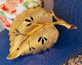 Vintage BSK Leaf Brooch: 1950s Gold Grapevine Pin