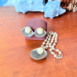 Vintage Sarah Coventry Pearl Necklace & Clip On Earrings: 1956 Nautical Set