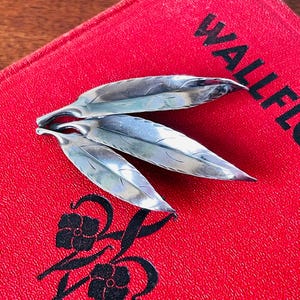 Vintage Stuart Nye Sterling Leaf Brooch | 1960s Triple Willow Pin | Nature Silver Estate Jewelry | Gift for Her, Mom, Friend