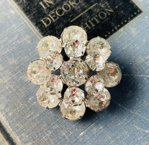 Vintage Weiss Sparkling Crystal Rhinestone Cluste… - image 1