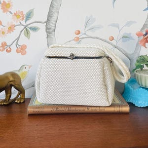 Vintage Lumured White Caviar Bag | 1950s Beaded Vinyl Box Purse | Mid-Century Bridal Handbag with Mirror