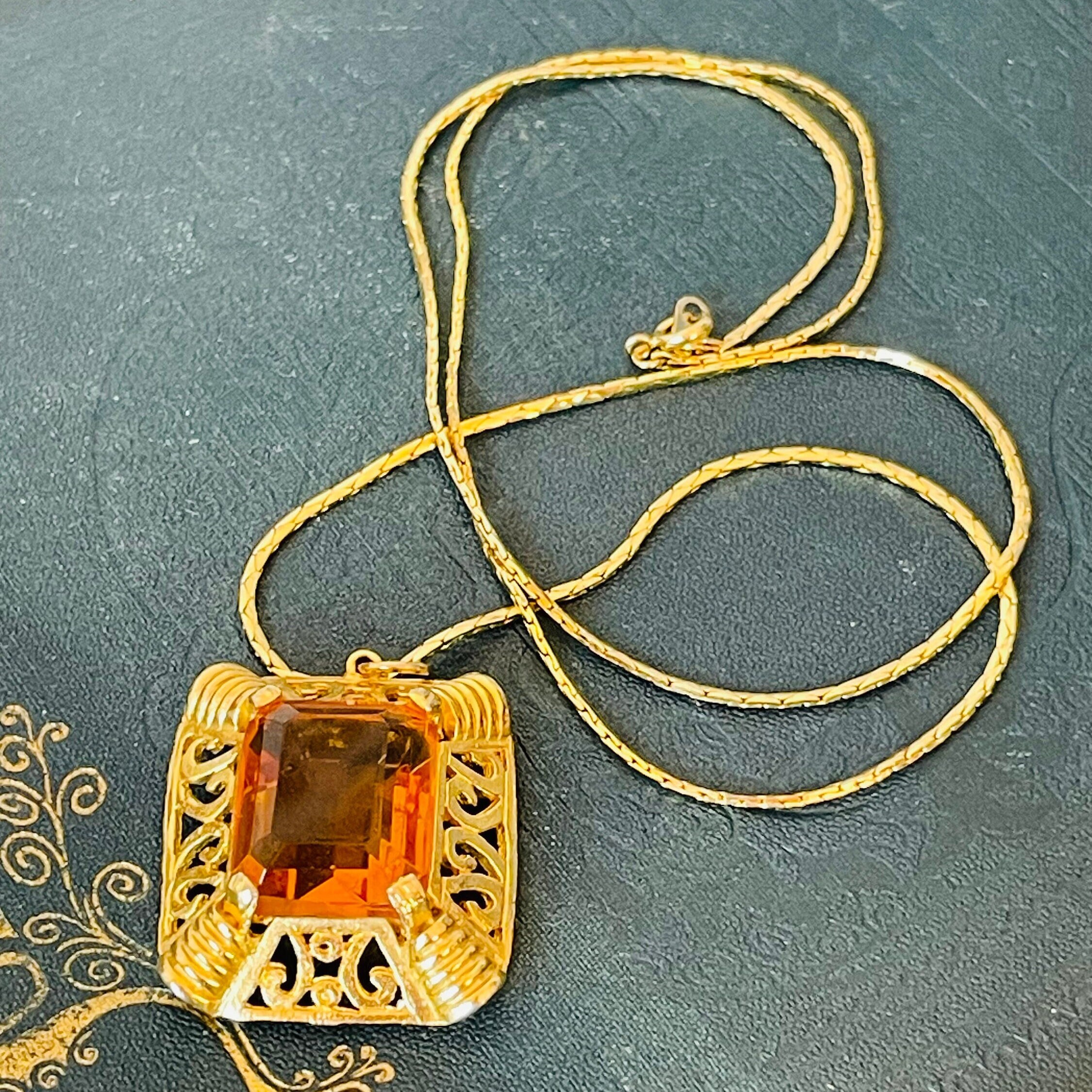 Collier Vintage Plaqué Argent Avec Pendentif Poire En Cristal Citrine - Modèle 1811