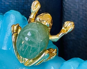 Vintage Ballou Jade Scarab Frog Pin: 1950s Egyptian Revival Brooch