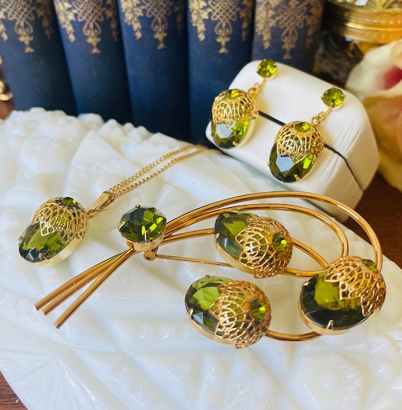 ジュリアナゴールド　イヤリング　ハンドメイド