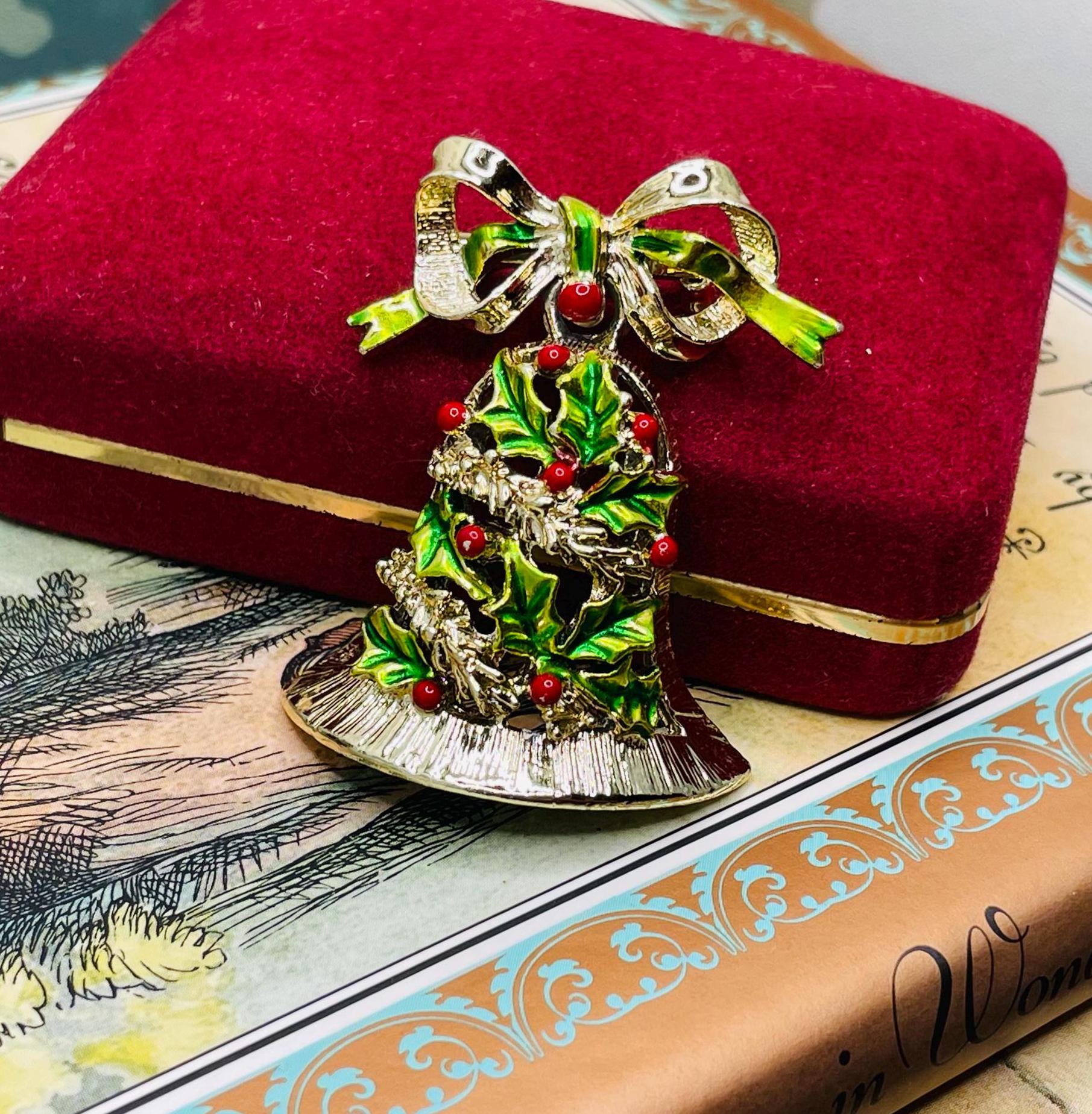 GERRY`S Christmas bell brooch – Find Vintage Beauty
