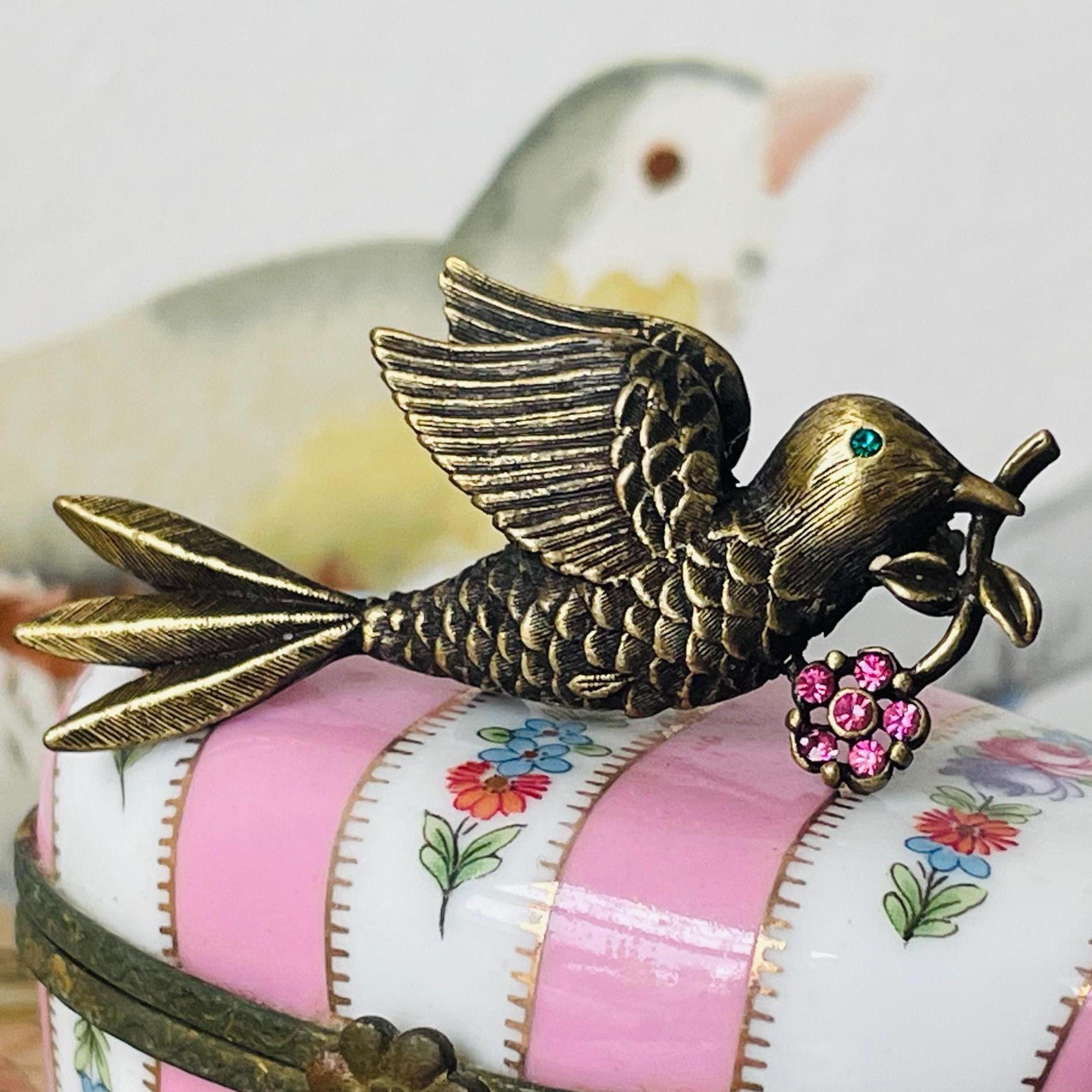 Vintage JJ Bird Brooch: 1970s Gold-tone Pin With Pink Crystal