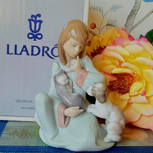 Vintage Lladro Figur: "Katzen Nickerchen Mädchen mit Kätzchen, Mint in Box