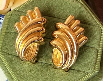 Vintage CHRISTIAN DIOR Gold Chain Link Clip on Earrings - Etsy
