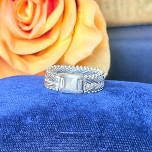Vintage Milor Italy Sterling Silver Ring | 925 V Link Chain Band | 1990s Unisex Minimalist Ring | Sleek Silver Estate Jewelry Gift for Her