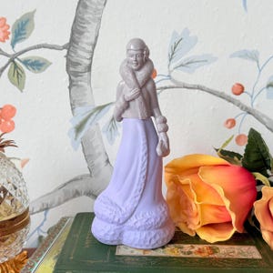Vintage Avon Flapper Perfume Bottle: 1972 Topaze Cologne, Lavender Art Deco Figurine