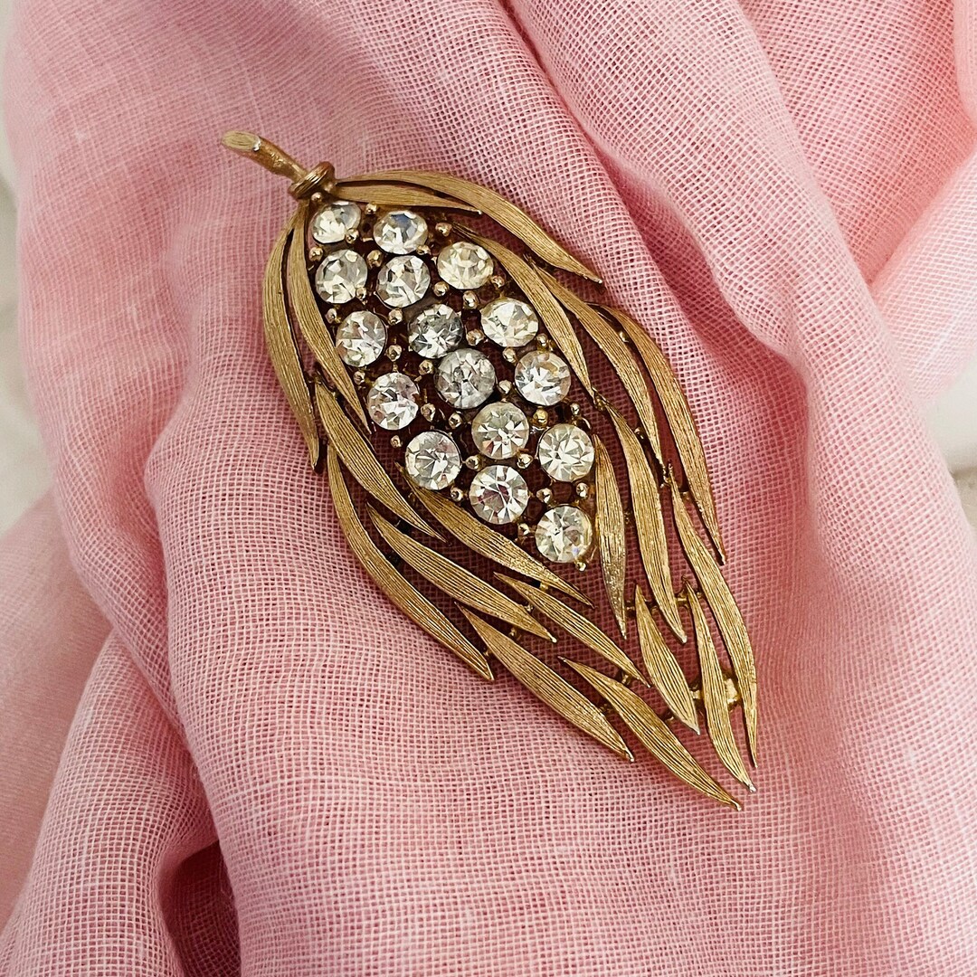 Vintage Lisner Leaf Brooch 1960s Gold Crystal Pod Pin Elegant