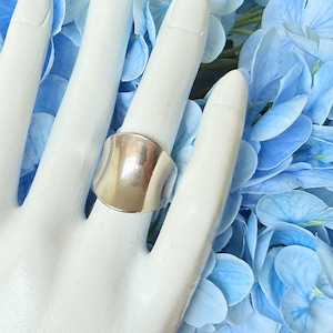 Vintage Modernist Silver Ring | Sculptural Wide Band Size 5.25 | 1990s Unmarked Sleek Minimalist Jewelry | Statement Chunky Silver Ring
