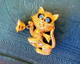 Vintage Avon Frisky Kitty Brooch | 1974 Gold Cat Sapphire Crystal Eyes Bell