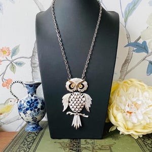 Vintage 1960s Eulen Anhänger Halskette: Citrin Augen Boho Schmuck